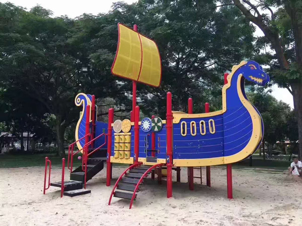 小區(qū)無(wú)動(dòng)力滑梯