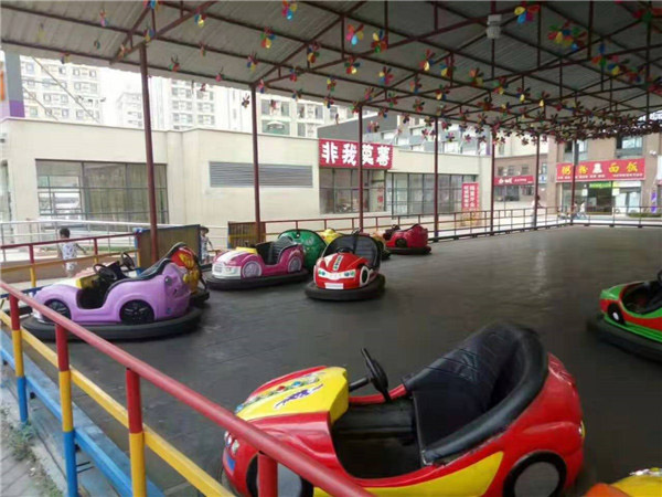 雙人碰碰車
